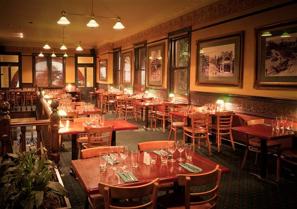 The Carrington Hotel, Katoomba (24/07/2015)