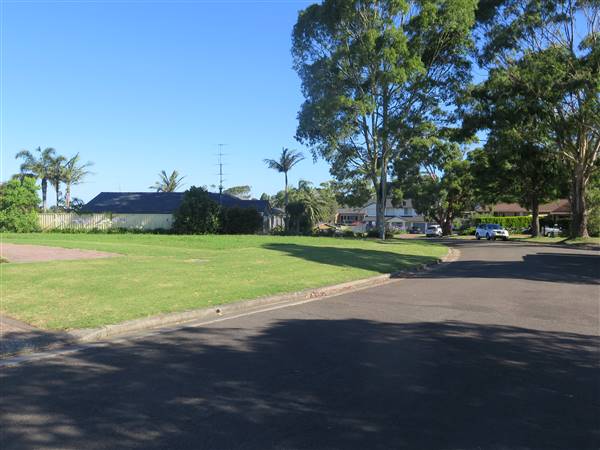 Kiama Downs neighbourhood - cul-de-sac 3 (7/12/2015)
