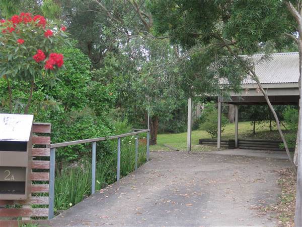 Mona Vale neighborhood (8/12/2015 - Credits: Peter Hicks)