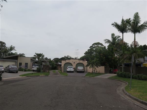 Mona Vale Neighborhood (8/12/2015 - Credits: Peter Hicks)