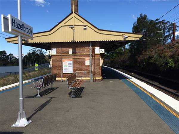 Hazelbrook Railway Station (25/10/2016)
