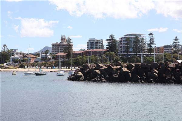 Wollongong - Foreshore and Wharf (26/10/2016 - Credits: John Harris)