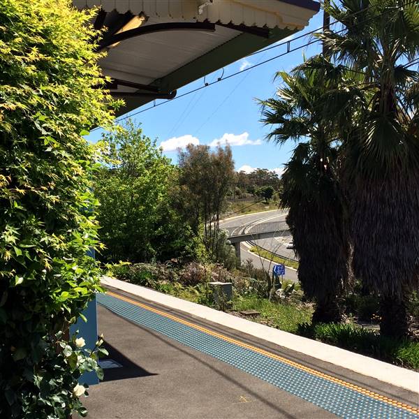 Woodford Railway Station (26/10/2016)