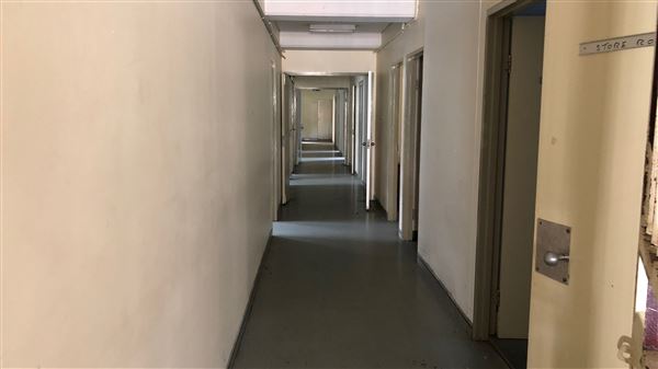 Clinic at Parramatta Gaol (9/04/2018 - Credits: Shannon Wheeler)