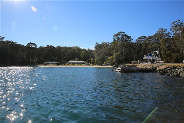 Quarantine Bay Boat Ramp & Beach Cottages (4/08/2018 - Credits: Lisa Scope)