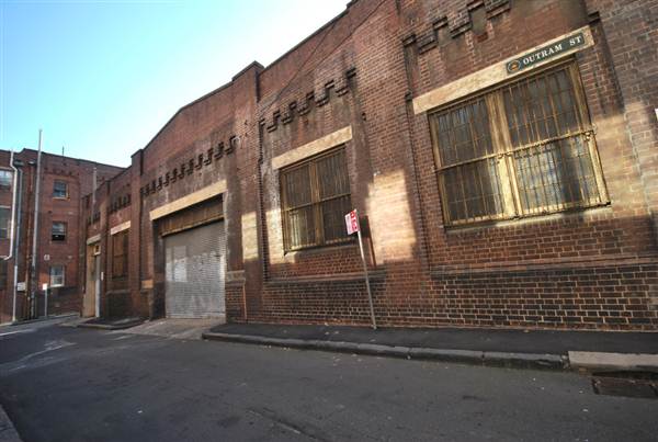 Chippendale (18/03/2021 11:22:19 PM)