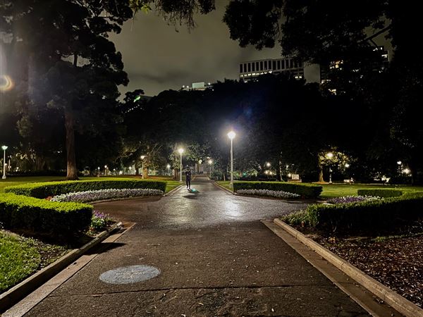 Hyde Park - Raining/Night (10/02/2022 - Credits: Cheryl Conway)