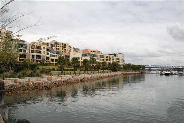 Balmain Cove and Balmain Shores (26/02/2013 9:41:36 AM)