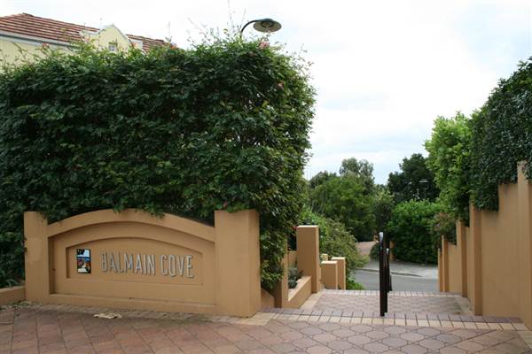 Balmain Cove and Balmain Shores (26/02/2013 9:43:08 AM)