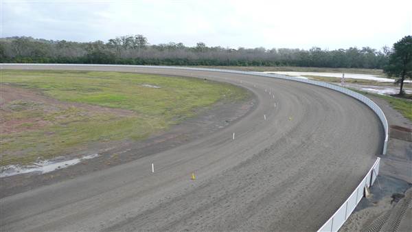 Menangle Park Paceway (28/02/2013 3:38:08 PM)