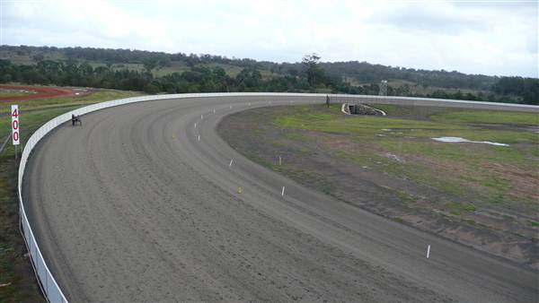 Menangle Park Paceway (28/02/2013 3:39:05 PM)