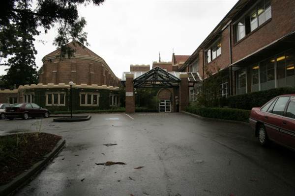 Loreto, Normanhurst (1/03/2013 11:03:49 AM)