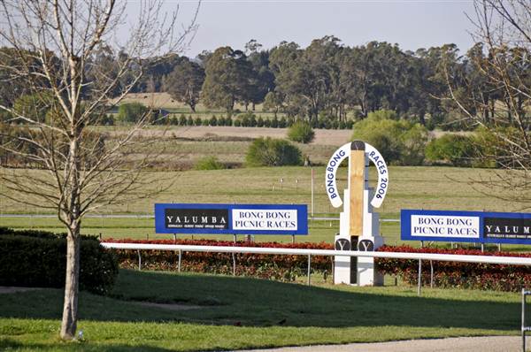 Bowral - Southern Highlands (1/03/2013 11:48:19 AM)