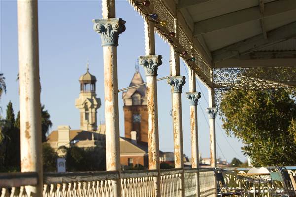 BROKEN HILL - Town & Surrounds (1/01/2011 - Credits: Paoli Smith)