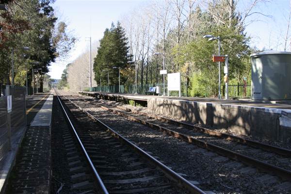 Burradoo Railway Station (2/03/2013 9:45:54 PM)