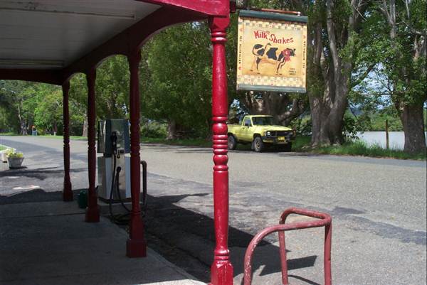 Chatsworth General Store (3/03/2013 1:31:45 PM)