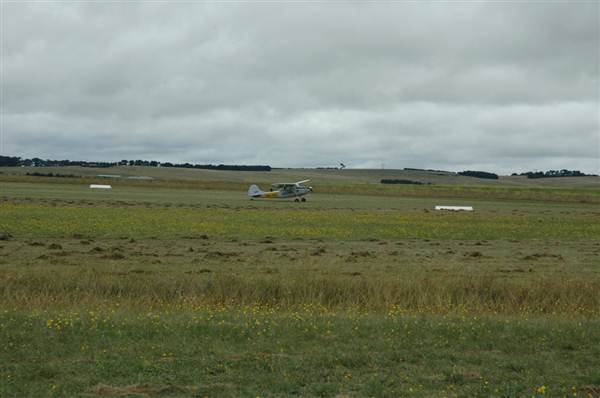 Goulburn Airport runway and exteriors (5/03/2013 11:12:05 AM)