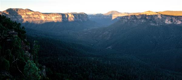 Pulpit Rock Lookout - Blue Mountains National Park (5/03/2013 12:15:37 PM)