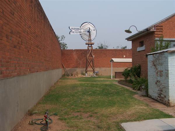 Hay Gaol (5/03/2013 1:25:30 PM)