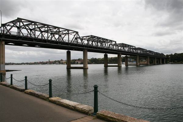 Iron Cove Bridge (5/03/2013 9:08:06 PM)