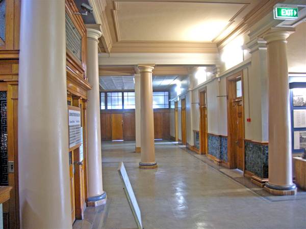 Old BHP Administration Building (6/03/2013 3:56:31 PM)
