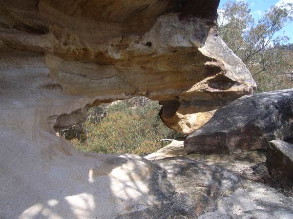 Lithgow Cliffs (7/03/2013 9:39:17 AM)