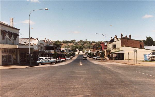 Molong (8/03/2013 12:14:07 AM)