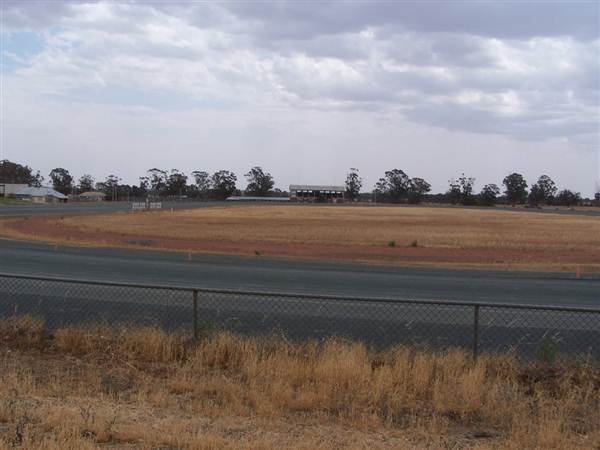 West Wyalong Racetrack and Showgrounds (9/03/2013 11:19:38 AM)
