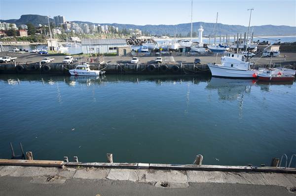 Wollongong Harbour (10/03/2013 12:54:46 PM)