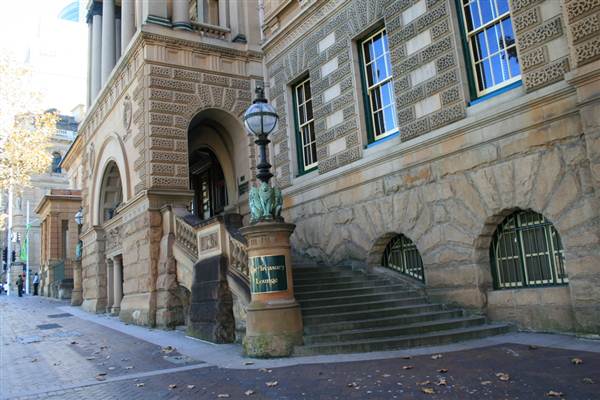Sydney CBD - Macquarie Street (10/03/2013 9:57:25 PM)