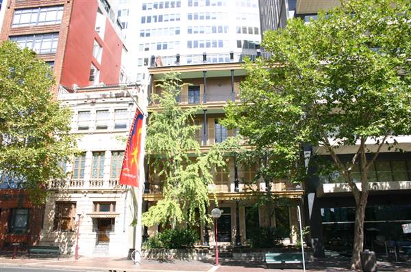 Sydney CBD - Macquarie Street (10/03/2013 10:03:09 PM)