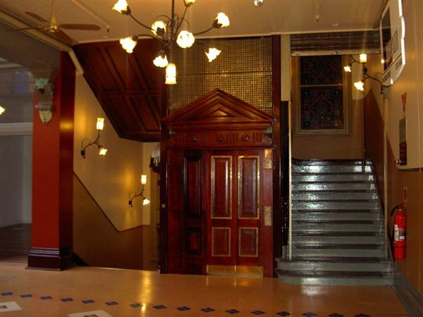 The Strand Arcade (10/03/2013 10:15:18 PM)
