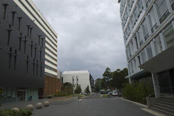 UNIVERSITY OF NSW - Brutalist (11/03/2013 11:39:06 AM)