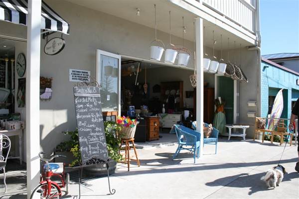Brunswick Heads - Town/Shops (25/04/2013)