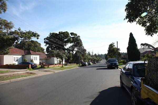 Chullora - Chiswick Rd (26/07/2013)