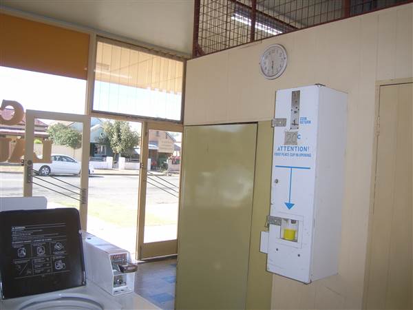 Wilson's Dry Cleaners (1/01/2009 - Credits: FBH)