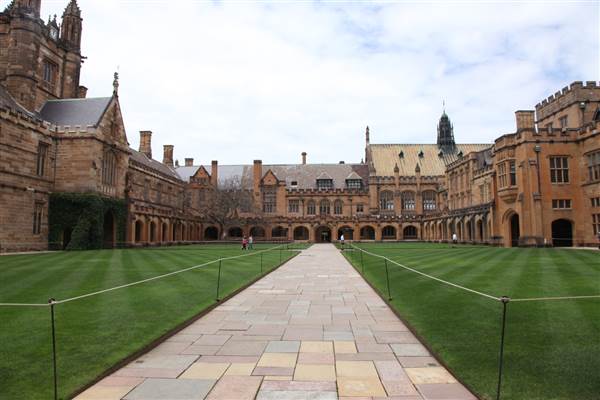 The Quadrangle Building - Sydney University (26/11/2013)