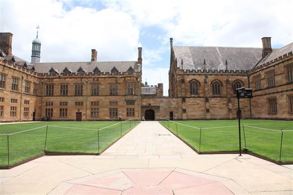 The Quadrangle Building - Sydney University (26/11/2013)
