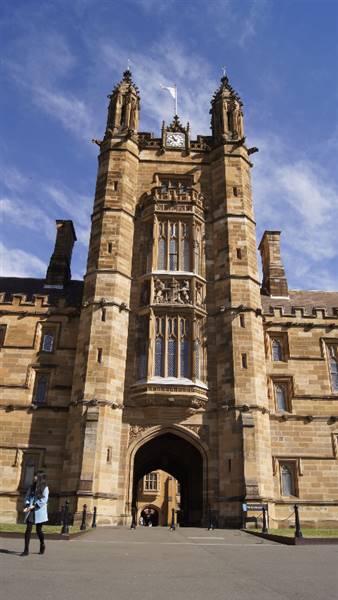 The Quadrangle Building - Sydney University (17/08/2015)