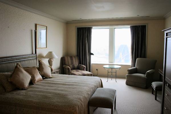 Shangri-La Hotel - Room 3511 (16/12/2006 - Credits: Lisa Scope)