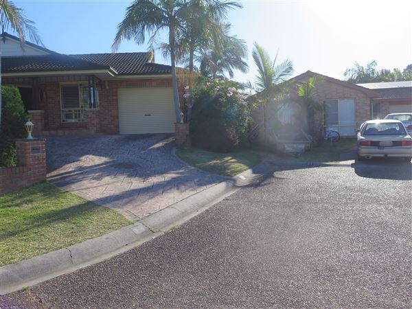 Kiama Downs neighbourhood - cul-de-sac 5 (7/12/2015)