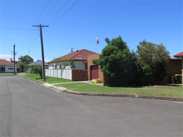 East Corrimal neighbourhood (8/12/2015 - Credits: Peter Hicks)