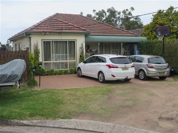 Manly Vale Neighbourhood (8/12/2015 - Credits: Peter Hicks)