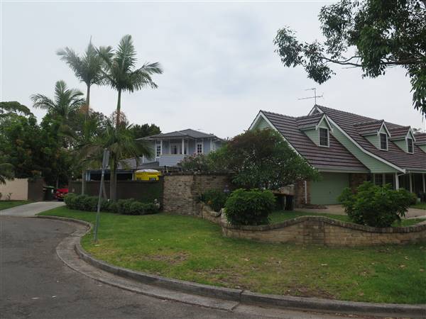 Mona Vale Neighborhood (8/12/2015 - Credits: Peter Hicks)