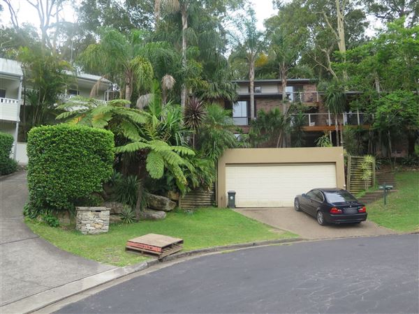 Avalon Beach neighbourhood - cul-de-sac (8/12/2015 - Credits: Peter Hicks)
