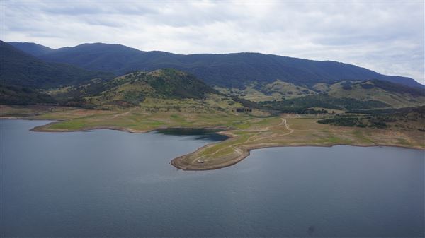 Blowering Dam & Reservoir (8/12/2015 - Credits: Mary Barltrop)