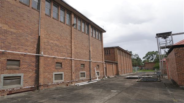 Prospect Reservoir - Warehouse / Industrial Building (6/03/2019 - Credits: Shannon Wheeler)