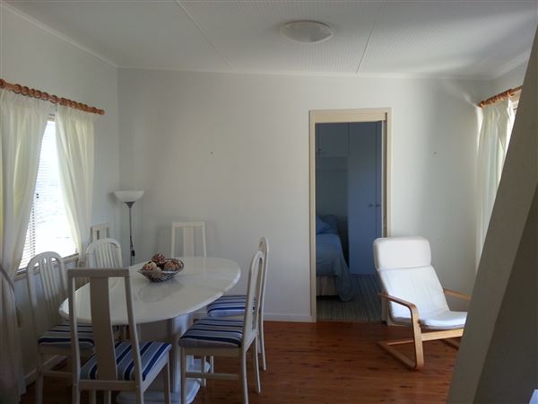 Malua Bay - Private House Available (8/11/2014 - Credits: Scarvell)