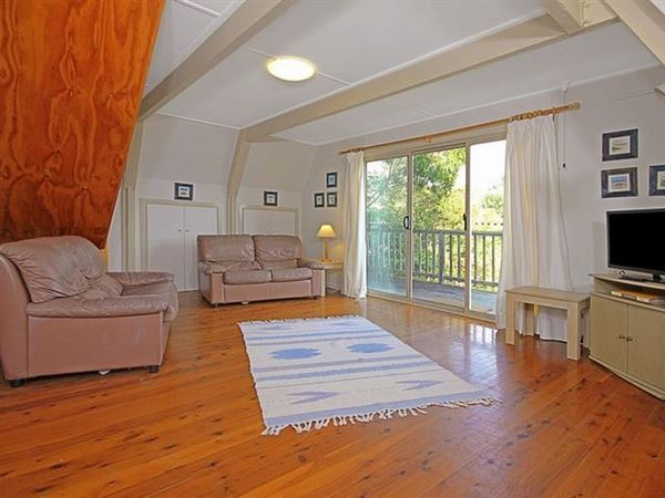 Malua Bay - Private House Available (8/11/2014 - Credits: Scarvell)