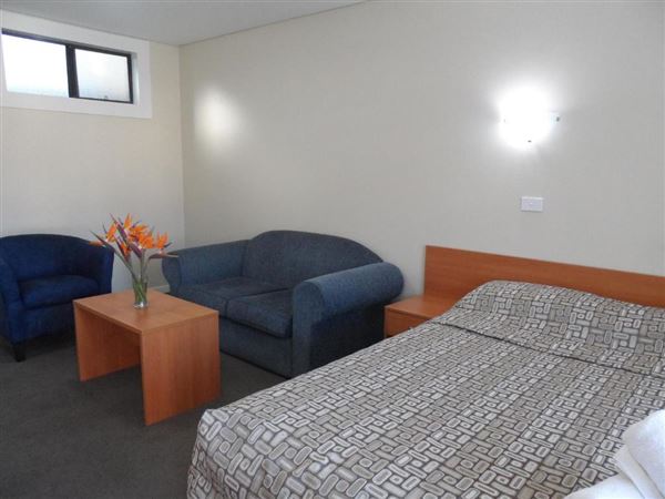 Liberty Plains Motor Inn (5/06/2019)